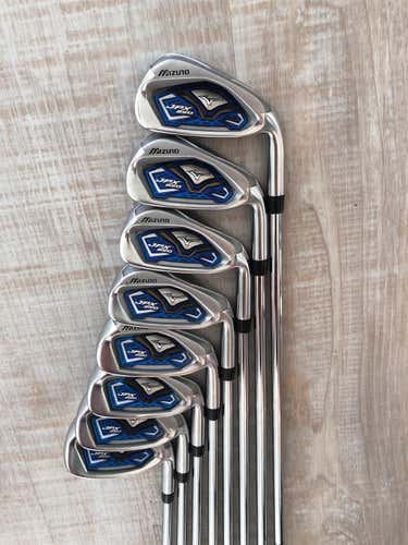 Mizuno JPX 850 Iron Set ~ Right ~ 4-PW,GW ~ True Temper XP 105 R300 Shaft ~ Golf Pride Grips