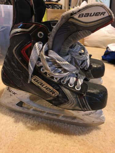 Bauer Vapor X80  Senior Size 7