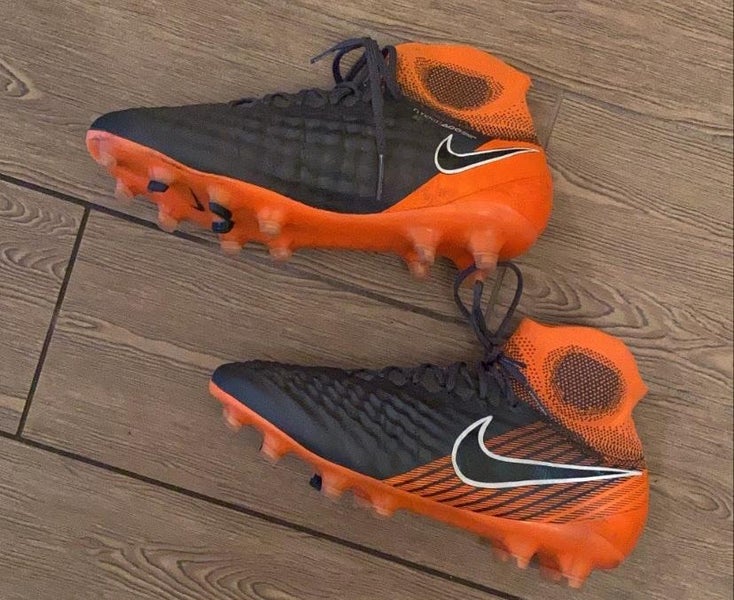 Used 7.5 (Women's 8.5) Nike Magista Obra II Cleats