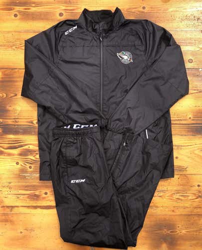 Quad City Mallards ECHL Team Issued Black Men's Large CCM Tack Suit