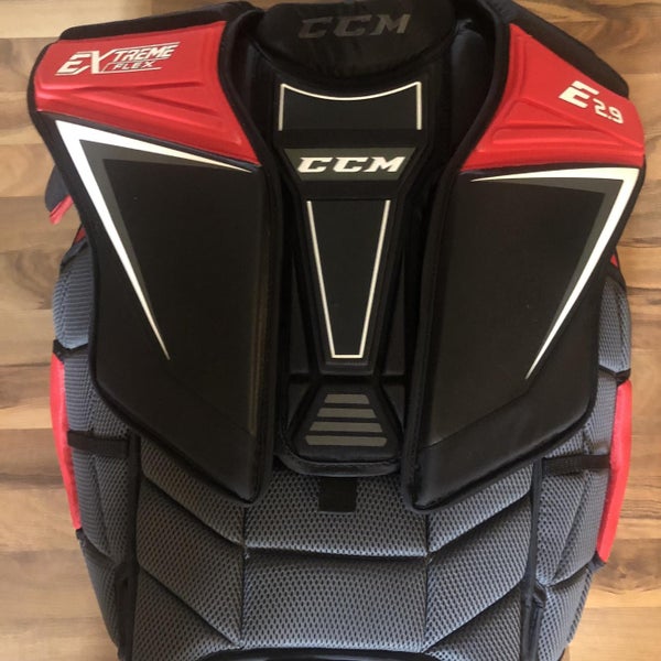 Used Large CCM Extreme flex E2.9 Goalie Chest Protector