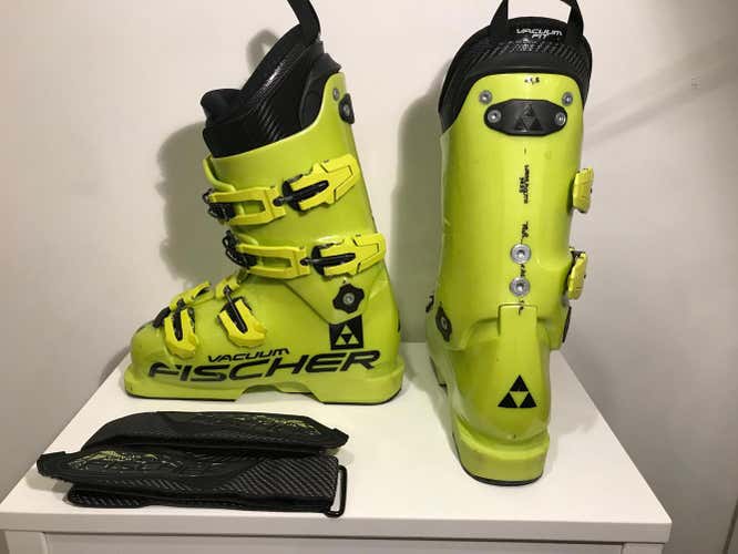 Used Fischer Ski Boots 130 Flex