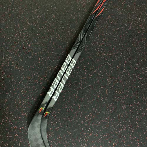 New Left Handed Vapor FlyLite Pro Stock Hockey Stick (1)