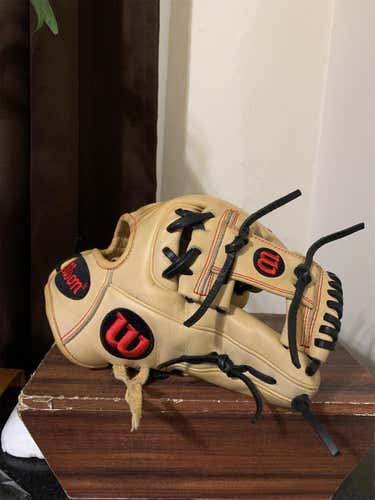 Brown Used Infield A2000 1786 11.5" Baseball Glove