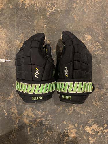 Black Used Warrior AX1 pro 13" Pro Stock Gloves