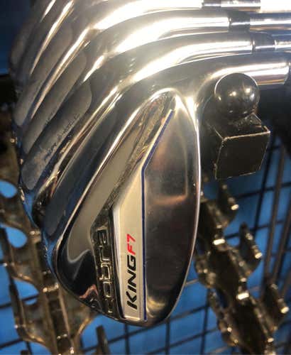 Cobra Right Handed Men's Regular Flex Iron Set