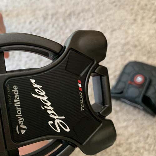 Mint Right Handed Spider Tour Black Putter - Custom Black Shaft