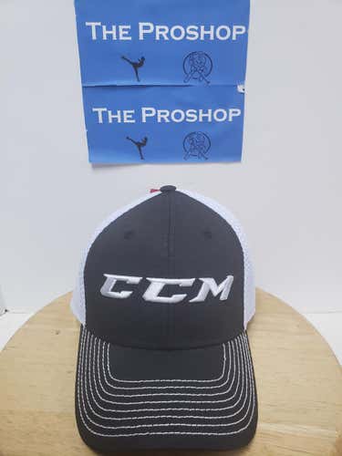 NEW CCM FLEX MESH  - ADULT CAP - BLACK L/XL