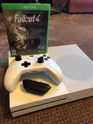 Xbox One 500gb, Controller, and Fallout 4
