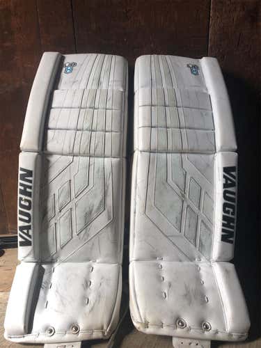 White Used 32" Vaughn Goalie Leg Pads