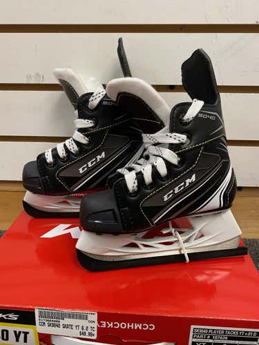 New Youth size 6 CCM Tacks 9040 Hockey Skates