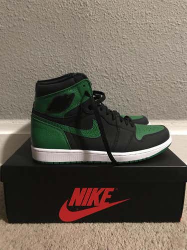 NEW AIR JORDAN 1’s BLACK/PINE GREE