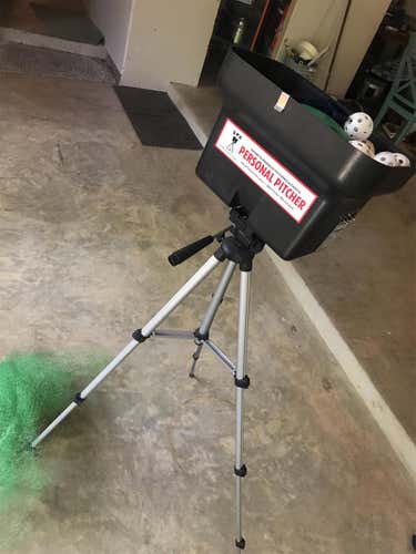 Personal Pitcher Pitching Machine Set