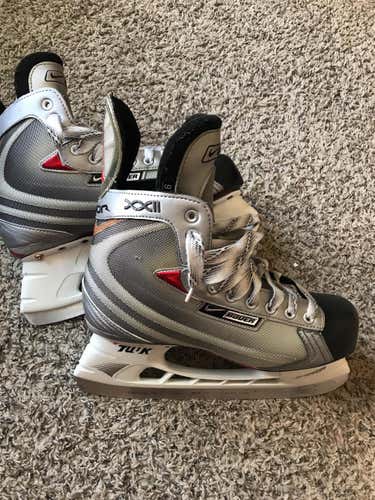 Nike Bauer Vapor XXII Skates Size 9 EE NEW