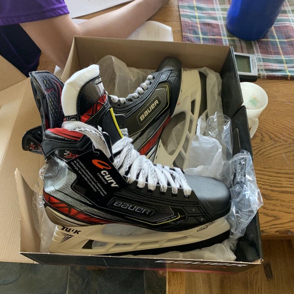 New Bauer Vapor 2X Pro D&R (Regular) Size 8.5 Hockey Skates