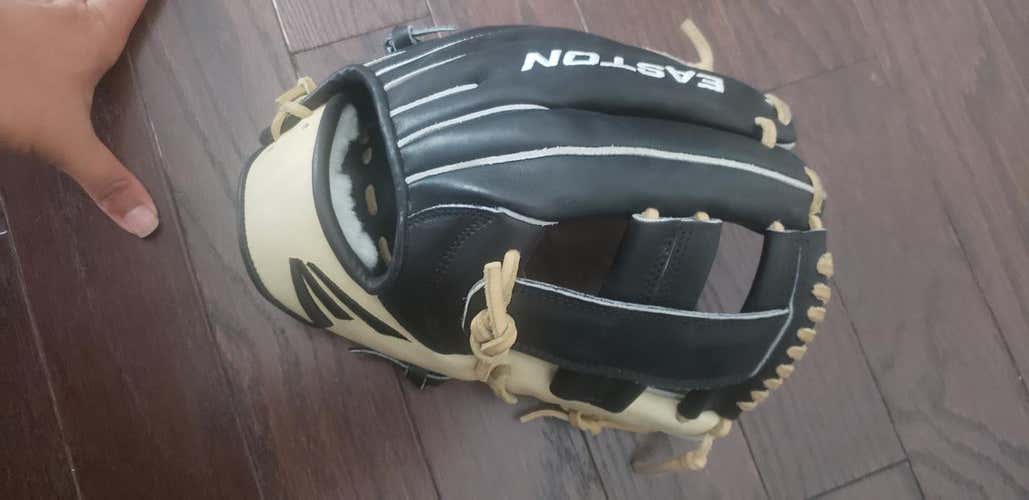 New Easton Right Handed Professional Series Baseball Glove 11.75"