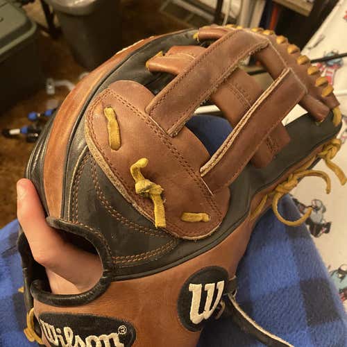 Black Used Outfield A2000 12.75" Baseball Glove