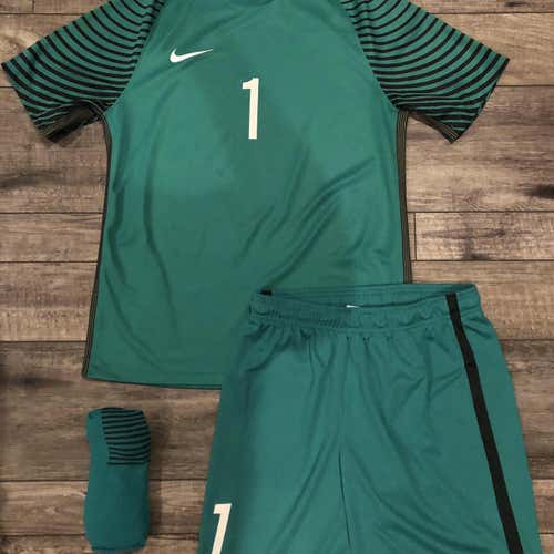 Nike Gardien Pro Model Goalkeeper Kit Bundle (Dark Green)