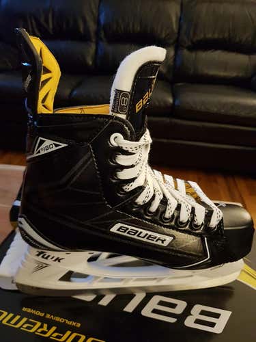 New Bauer S180 Skates Size 8