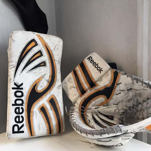 Reebok Larceny Goalie Gloves