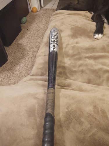 Used High School/College Easton Alloy Black Magic Bat (-3) 31 oz 34"