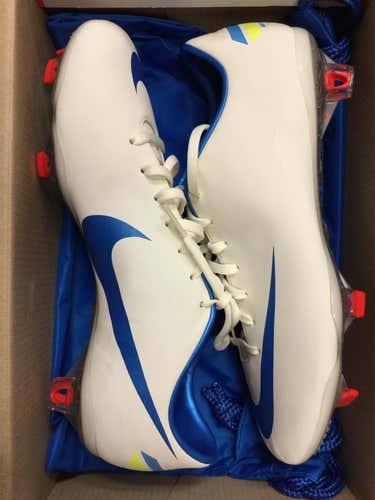 White Unisex Molded Cleats Nike Nike Mercurial Vapor VIII FG 6.5 Cleats
