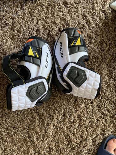 Elbow Pads Super Tacks Brand New CCM