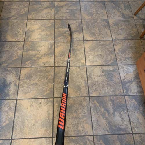 New Right Handed Covert QRE Pro Mid Pro Stock Hockey Stick