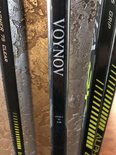 Used Right Handed Nexus 8000 Toe Pro Stock Hockey Stick