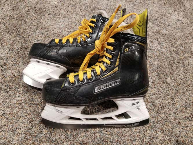 Bauer Supreme S29 Hockey Skates Junior Size 3.5 with LS5 black steel runners 2s 1s