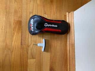 Used Men's TaylorMade M6 Driver w/ (2) shafts Regular and Stiff Flex , RH, 10.5 loft
