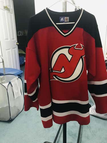 Red used New Jersey Devils Jersey