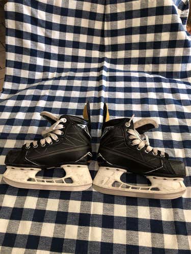 Used Bauer Supreme 160 D&R (Regular)  Size 13.5 Hockey Skates
