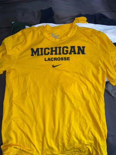 Adult Large michigan lax Shirt