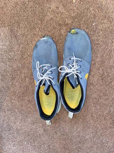 Adult 12 (Women's 13) Nike Shoes