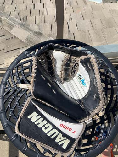 VINTAGE Vaughn Catcher