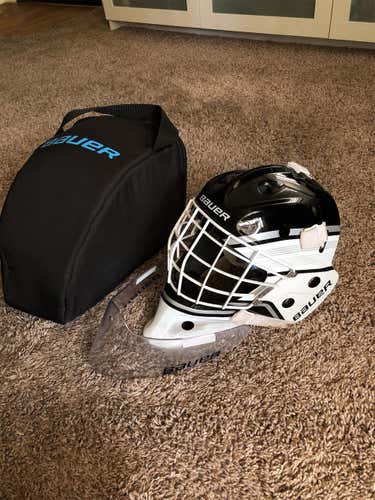 Black Used Bauer NME 5 Goalie Mask