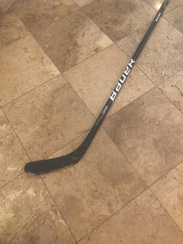 Pro Stock BauerSupreme Totalone 77 Flex Rh