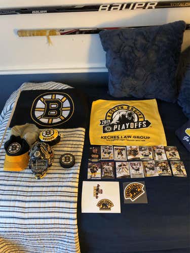 Boston Bruins Huge Fan Pack