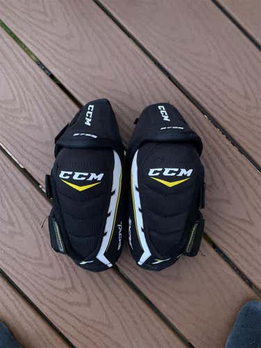 New Large CCM Elbow Pads
