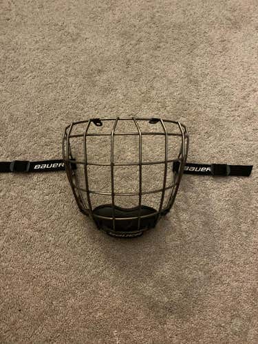 Bauer Re-Akt Cage Medium