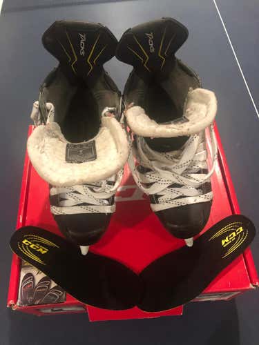 CCM Tacks Hockey Skates Size 3