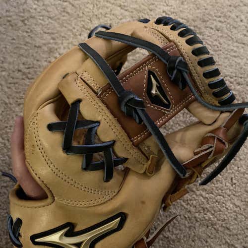 Brown Used Infield Global Elite 11.75" Baseball Glove