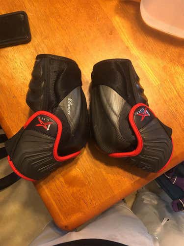 New Small Bauer Vapor 1X Lite Elbow Pads