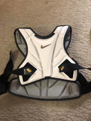 Used Large Nike Vapor Shoulder Pads
