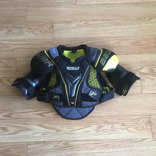 New Senior Medium Bauer Supreme 1S Shoulder Pads