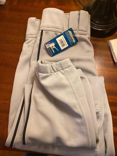 Adult Medium Mizuno Pants w black piping