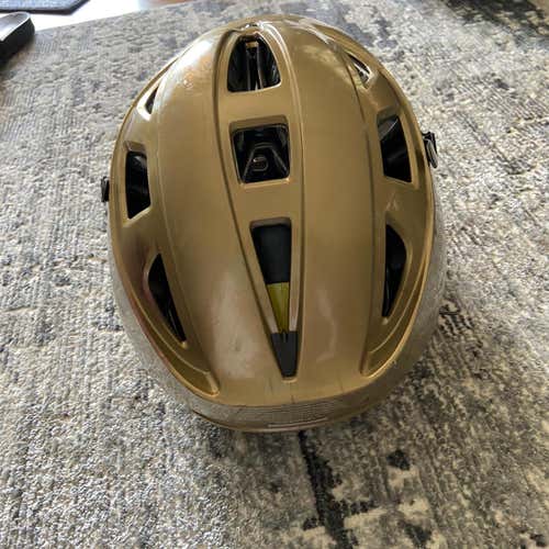 Gold Used Cascade R Helmet