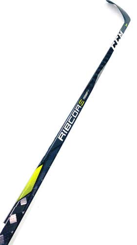 CCM Trigger 2 RH 85 Flex P28 61"
