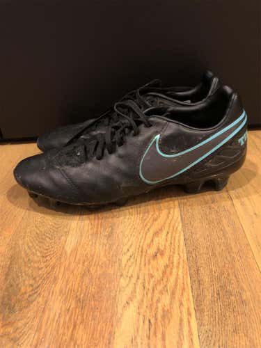 Nike Tiempo Cleats